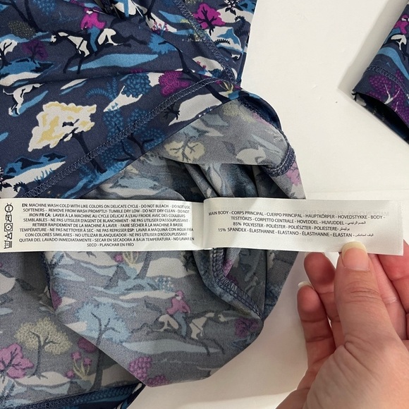 Ariat Tech 1/4 Zip Lowell Pullover Purple Blue Horse Print Athletic Top Size L - Picture 6 of 9